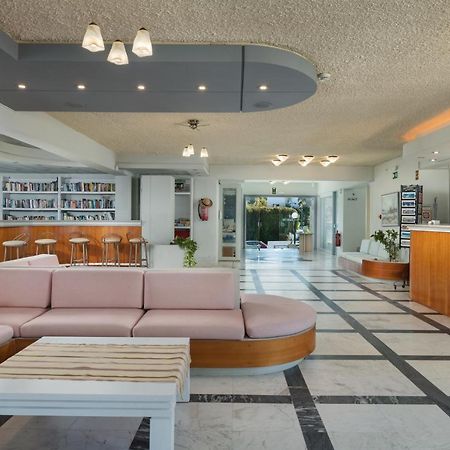 Hotel Haris On The Beach Agia Marina 외부 사진