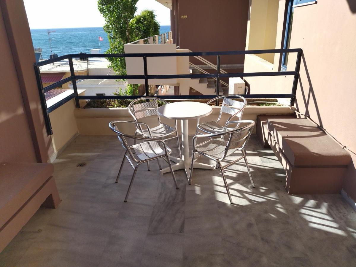 Hotel Haris On The Beach Agia Marina 외부 사진