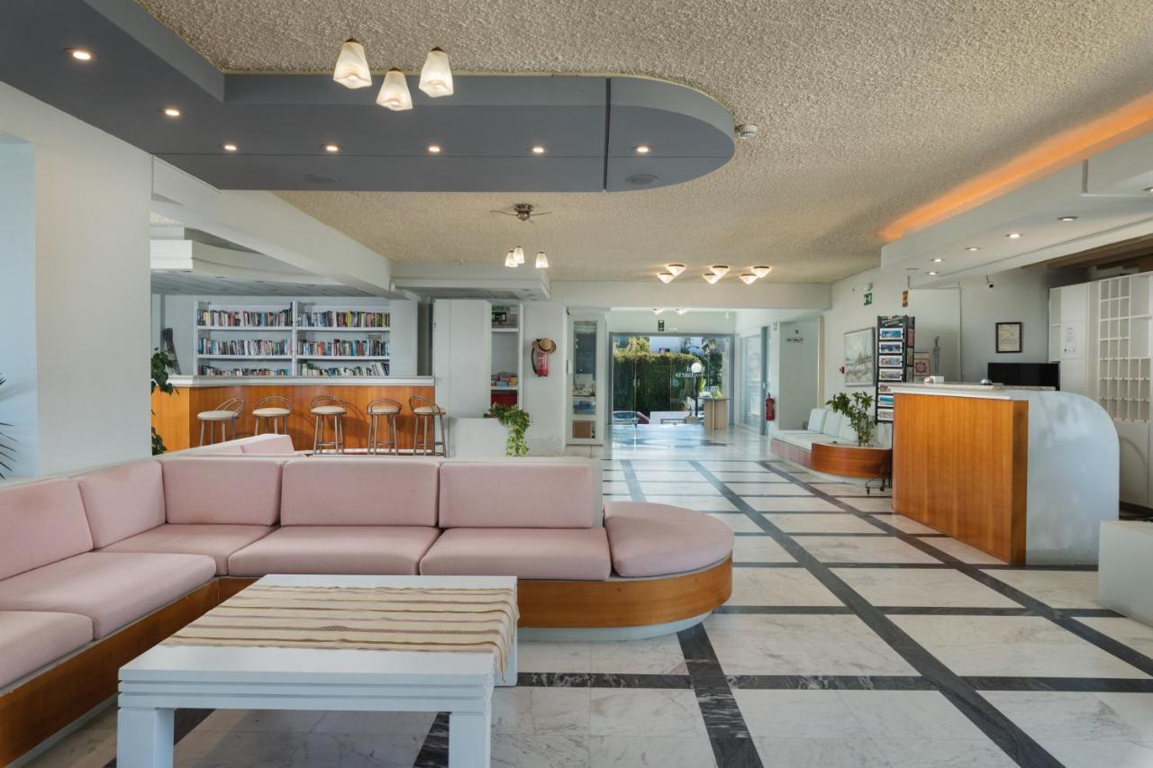 Hotel Haris On The Beach Agia Marina 외부 사진