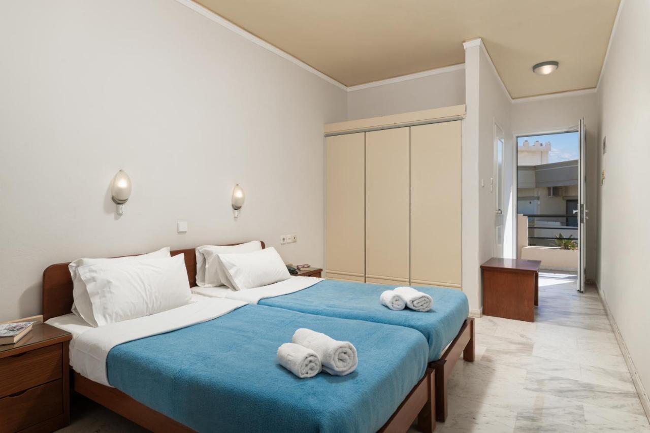 Hotel Haris On The Beach Agia Marina 외부 사진