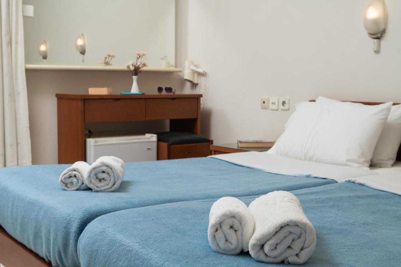 Hotel Haris On The Beach Agia Marina 외부 사진