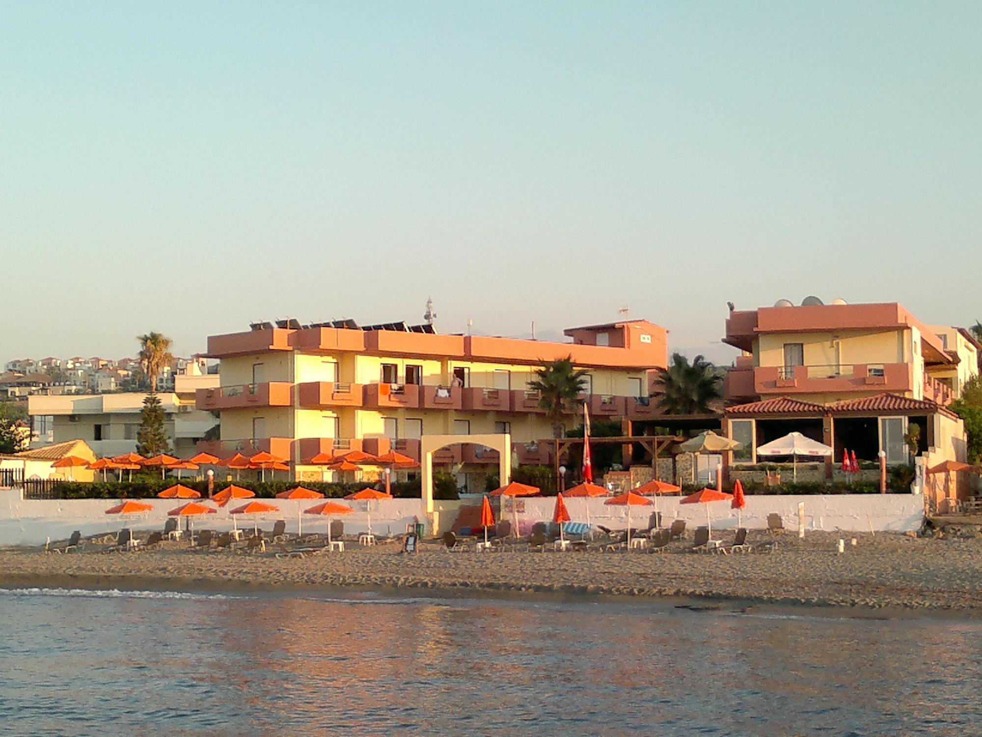 Hotel Haris On The Beach Agia Marina 외부 사진