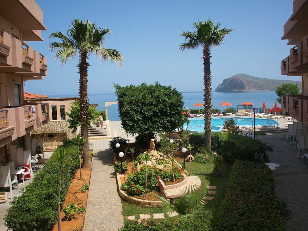 Hotel Haris On The Beach Agia Marina 외부 사진