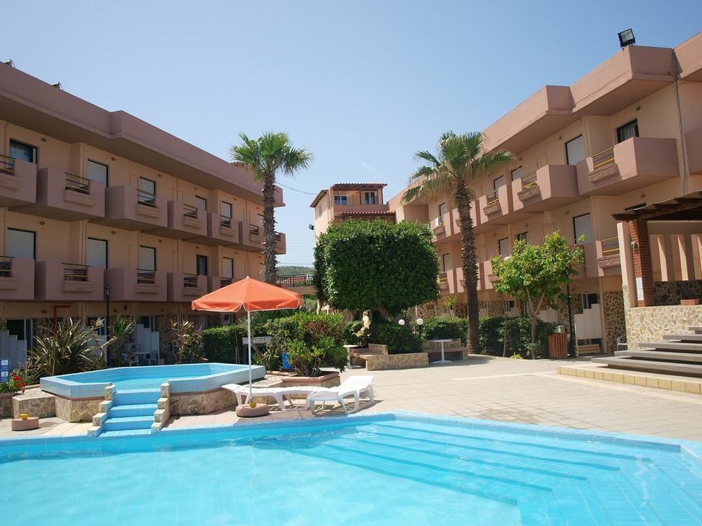 Hotel Haris On The Beach Agia Marina 외부 사진