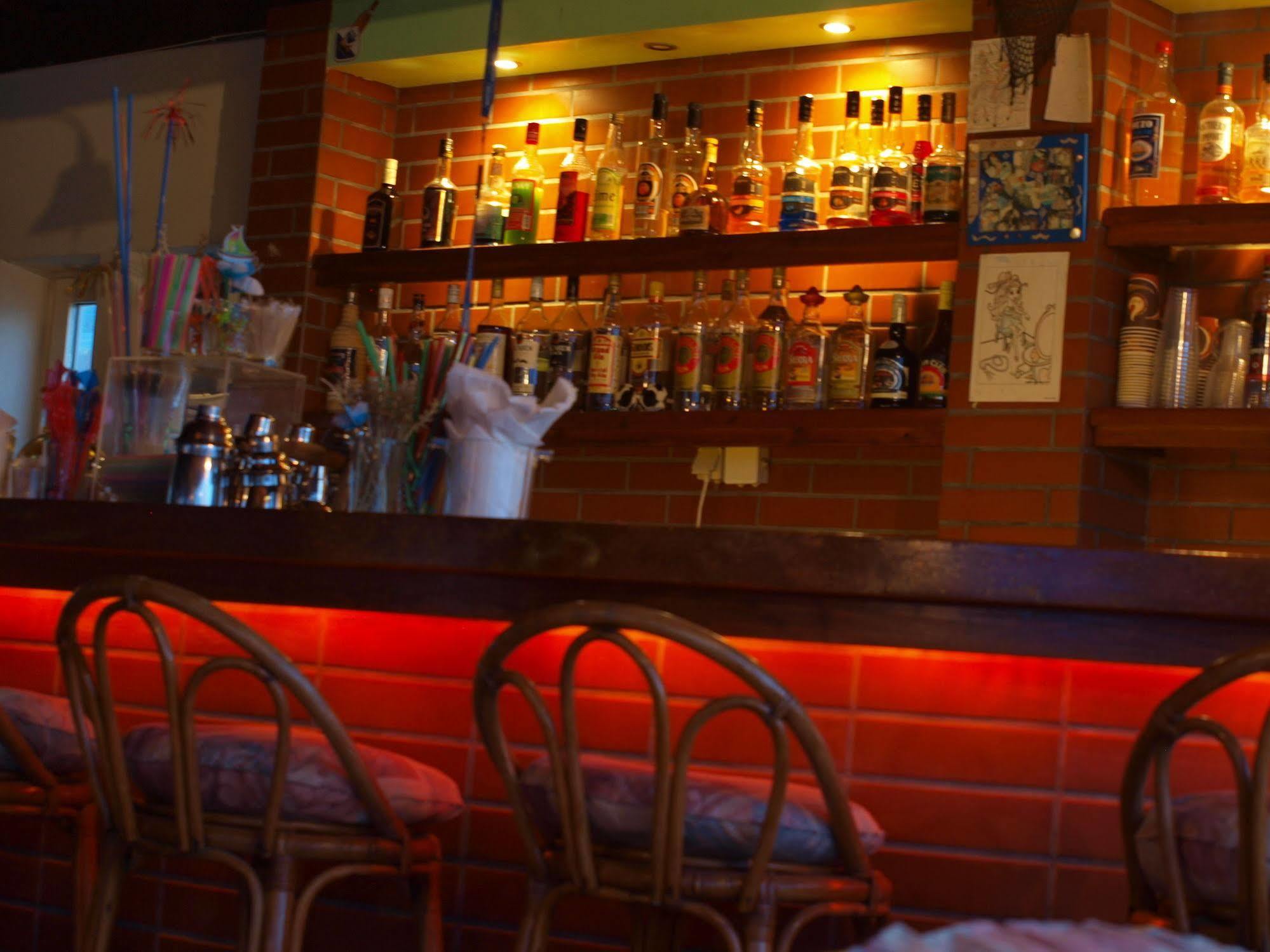 Hotel Haris On The Beach Agia Marina 외부 사진